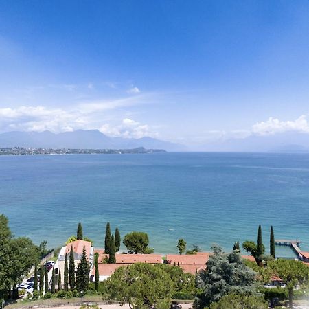 Hotiday Apartment Collection - Desenzano Desenzano del Garda Buitenkant foto