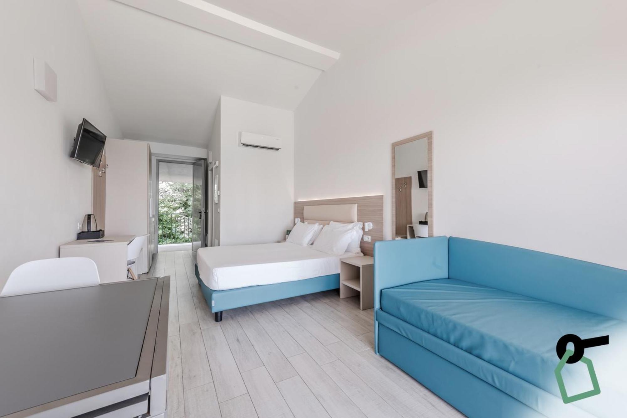 Hotiday Apartment Collection - Desenzano Desenzano del Garda Buitenkant foto