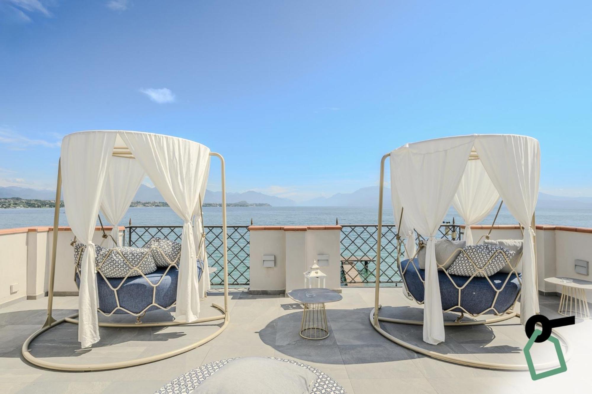 Hotiday Apartment Collection - Desenzano Desenzano del Garda Buitenkant foto